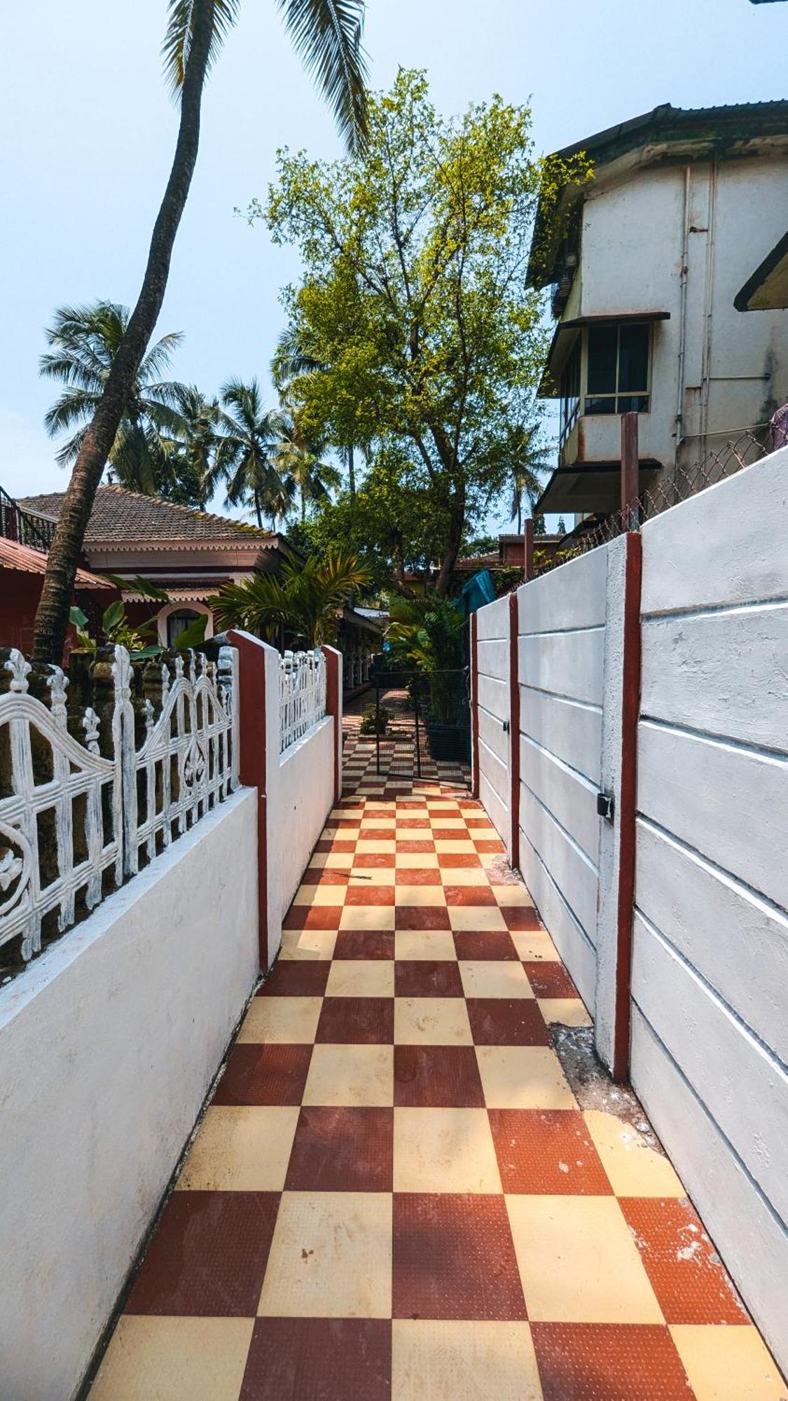 The First House By V3Homestay 4Bhk Private Pool 칼랑굿 외부 사진