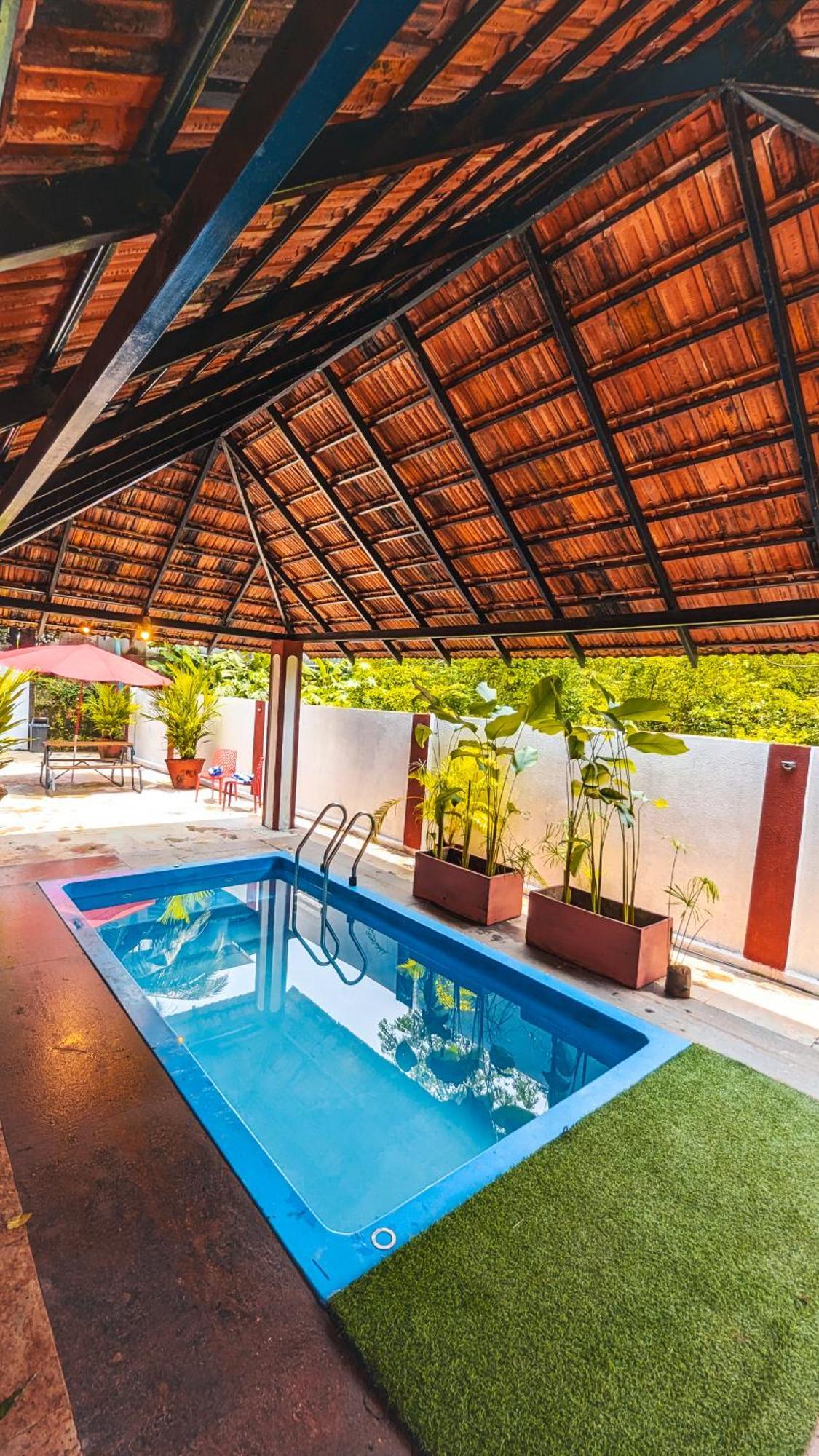 The First House By V3Homestay 4Bhk Private Pool 칼랑굿 외부 사진