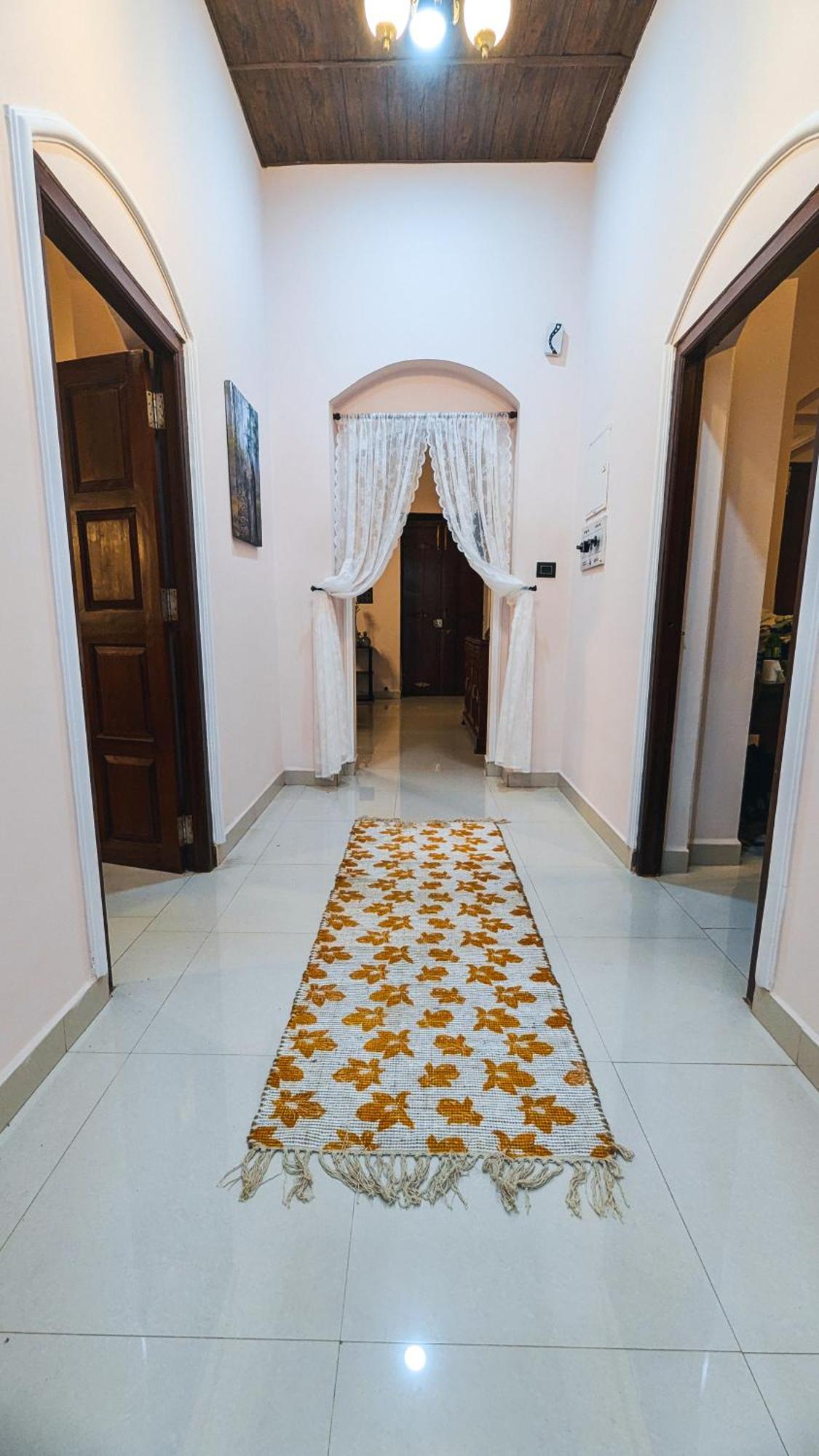 The First House By V3Homestay 4Bhk Private Pool 칼랑굿 외부 사진