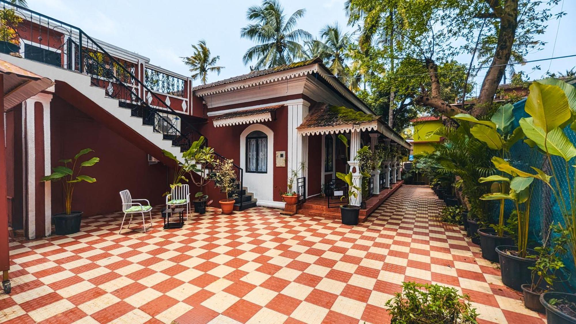 The First House By V3Homestay 4Bhk Private Pool 칼랑굿 외부 사진