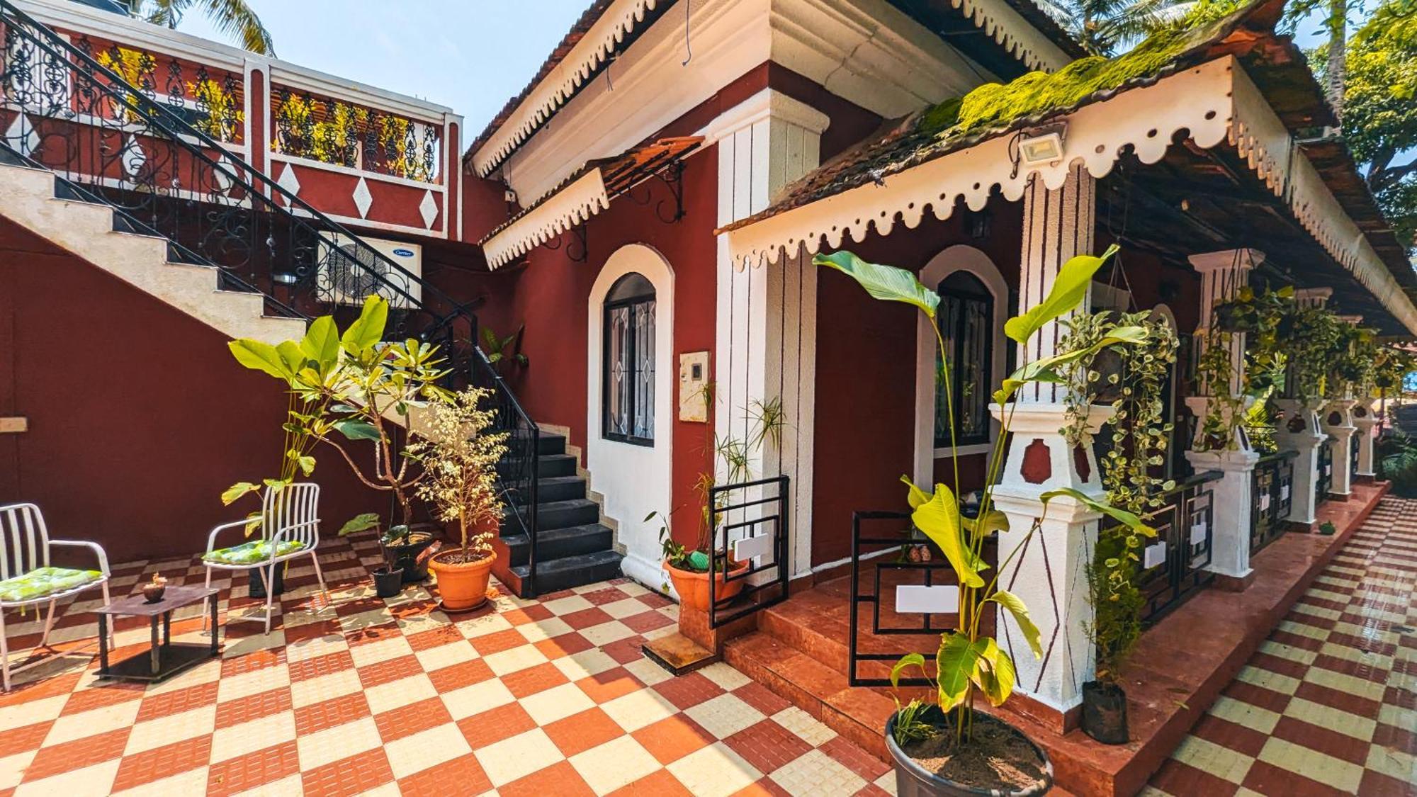 The First House By V3Homestay 4Bhk Private Pool 칼랑굿 외부 사진