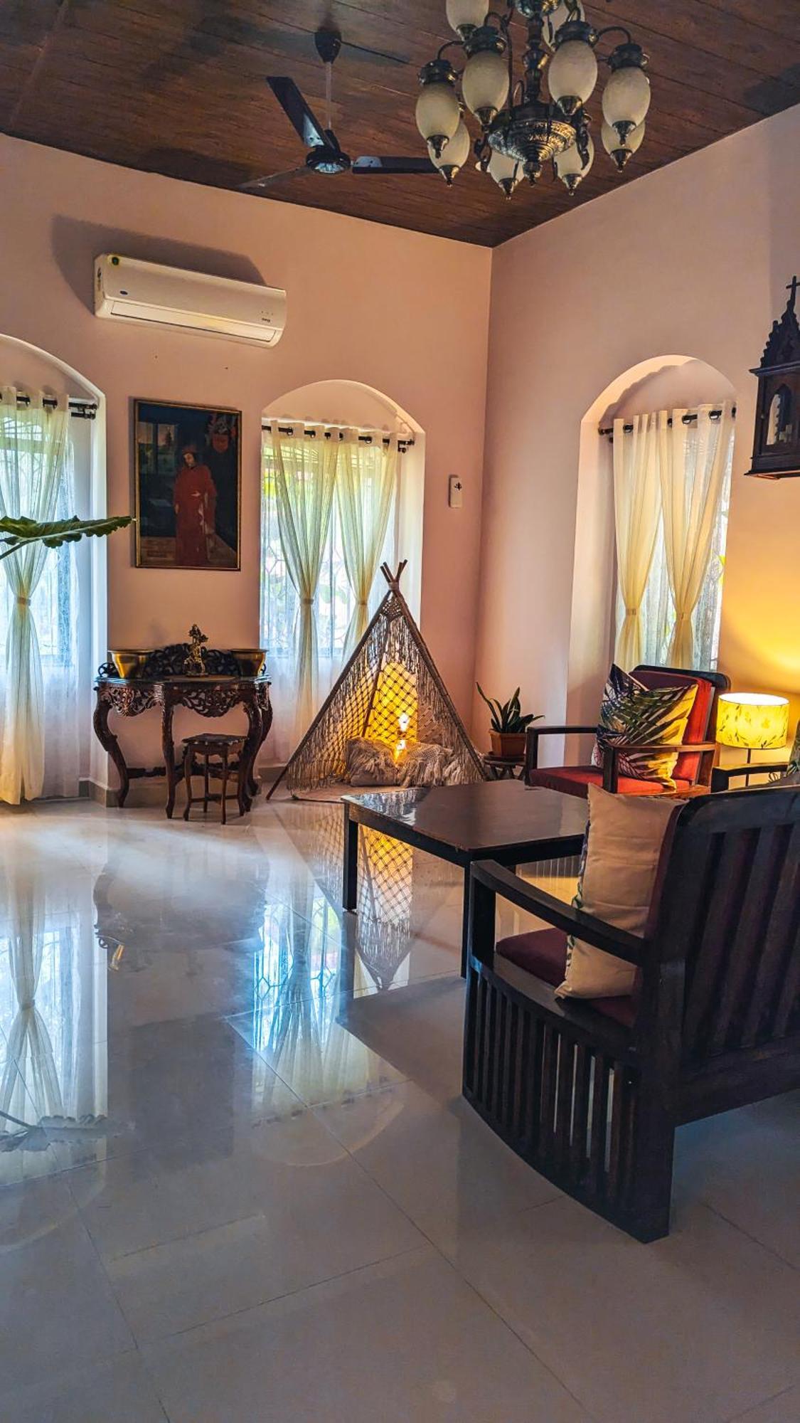The First House By V3Homestay 4Bhk Private Pool 칼랑굿 외부 사진